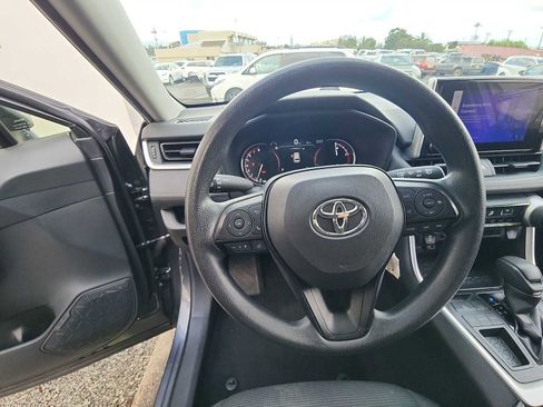 Used 2024 Toyota RAV4 LE image 15