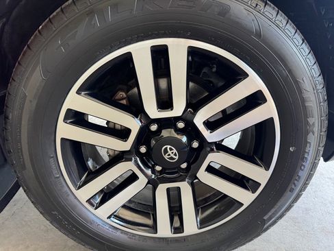 Used 2022 Toyota 4Runner Limited image 50