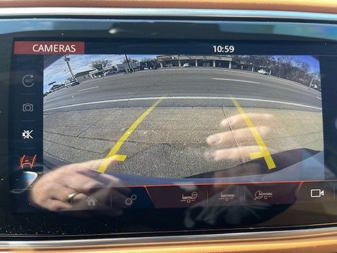 Used 2021 Land Rover Range Rover Autobiography image 30