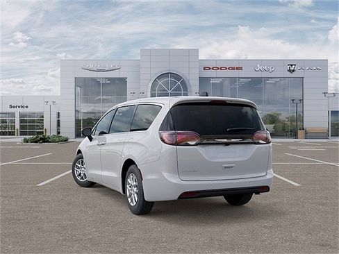 New 2026 Chrysler Voyager LX image 3