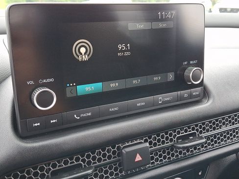 Certified 2024 Honda HR-V Sport image 17