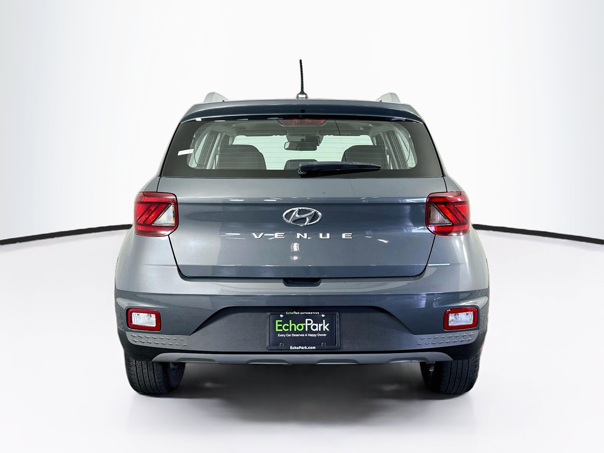 Used 2025 Hyundai Venue SEL FWD image 7