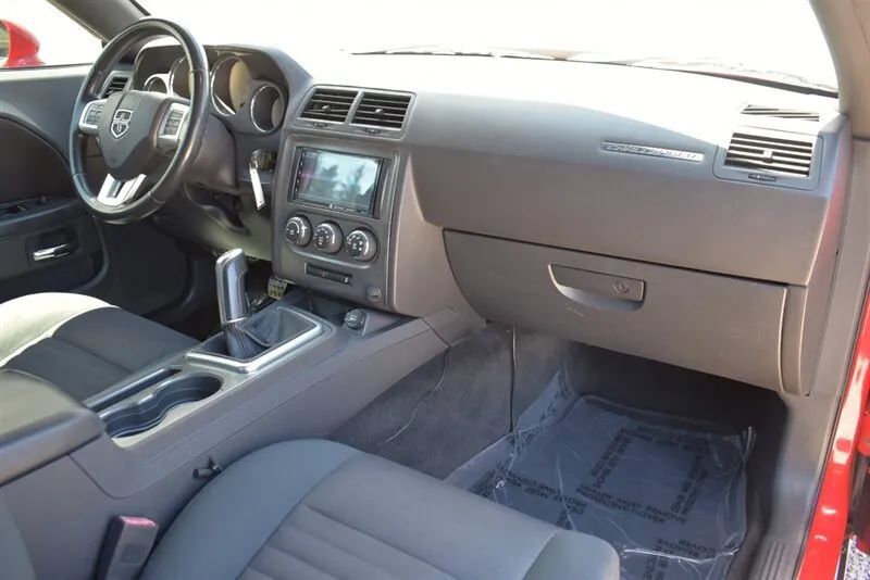 Used 2011 Dodge Challenger R/T RWD image 14