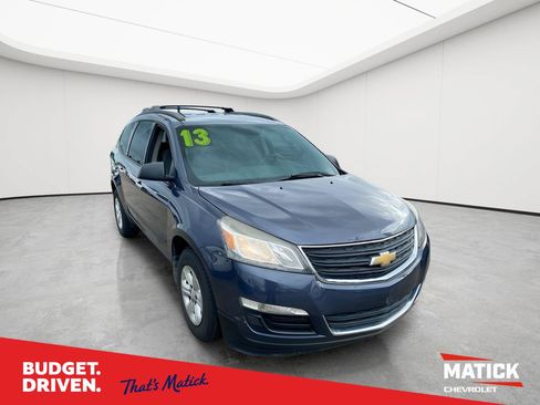 Used 2013 Chevrolet Traverse LS FWD image 1
