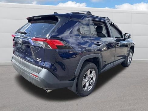 Used 2022 Toyota RAV4 XLE image 9