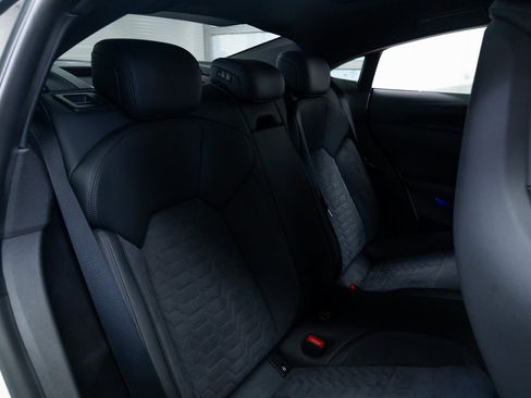 Used 2024 Audi e-tron GT Premium Plus image 22