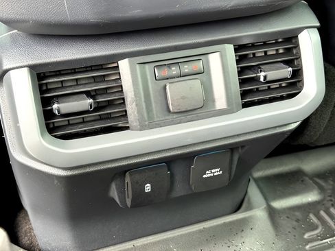 Used 2021 Ford F150 Lariat w/ Equipment Group 502A High RWD image 18