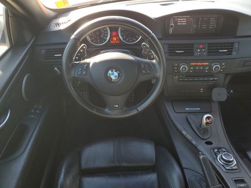 Used 2013 BMW M3 Convertible w/ Premium Pkg image 12