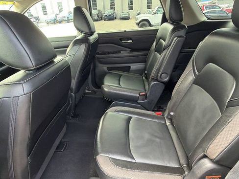 Used 2023 Nissan Pathfinder SL w/ SL Premium Package FWD image 27