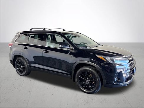 Used 2019 Toyota Highlander SE AWD/4WD image 4