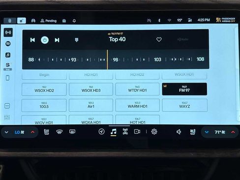 Used 2023 Rivian R1T Adventure image 31