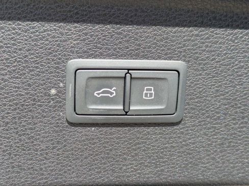 Used 2019 Audi SQ5 Premium w/ Convenience Package image 14