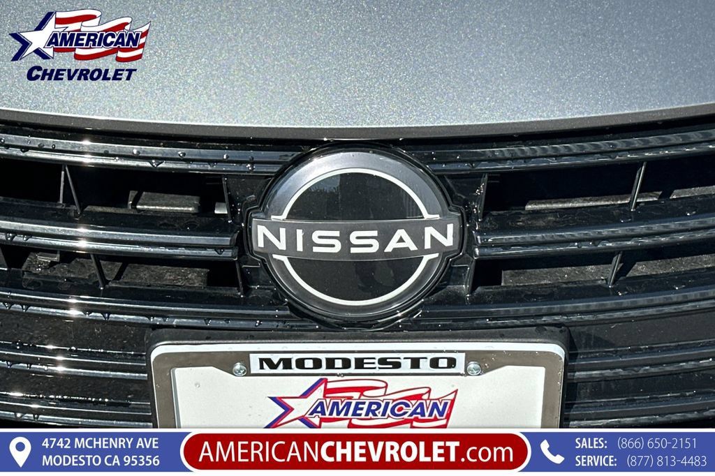 Used 2025 Nissan Versa SV FWD image 37
