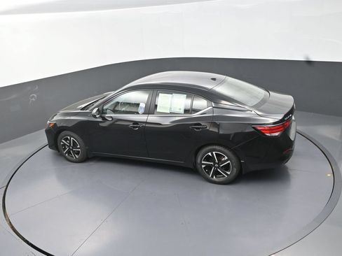 Used 2024 Nissan Sentra SV FWD image 16