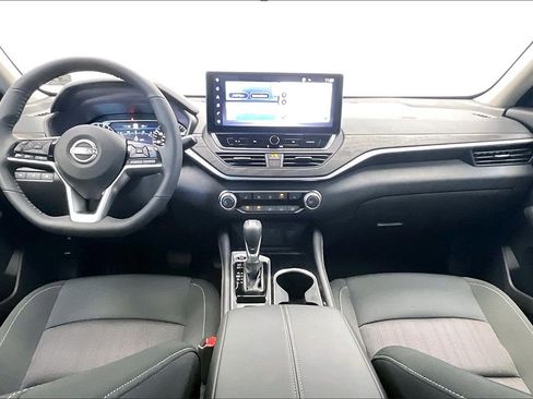 Certified 2024 Nissan Altima 2.5 SV w/ SV Premium Package image 14