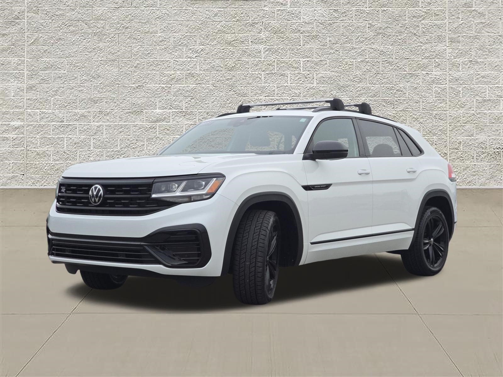 Certified 2023 Volkswagen Atlas Cross Sport SEL R-Line AWD/4WD image 3