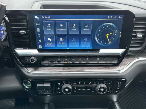 Certified 2024 Chevrolet Silverado 2500 LTZ w/ LTZ Convenience Package image 26