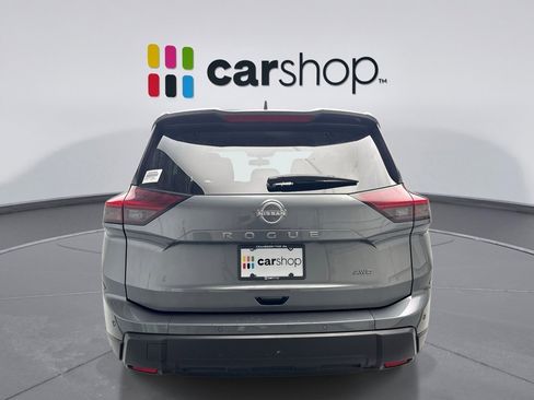 Used 2024 Nissan Rogue S image 4