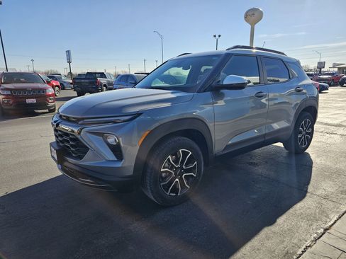 Used 2024 Chevrolet TrailBlazer ACTIV w/ Convenience Package image 7
