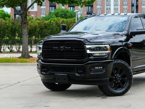 Used 2019 RAM 2500 Laramie AWD/4WD image 8