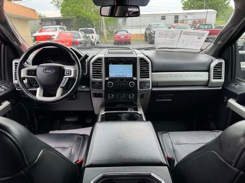 Used 2017 Ford F250 Lariat w/ Lariat Ultimate Package AWD/4WD image 8