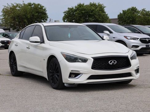 Used 2018 INFINITI Q50 Luxe w/ Essential Package (3.0T Luxe) AWD/4WD image 4