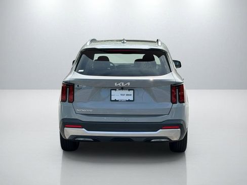 Certified 2025 Kia Sorento S w/ Panoramic Sunroof Package FWD image 6