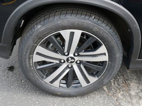 Used 2025 Mitsubishi Outlander Sport ES AWD/4WD image 5