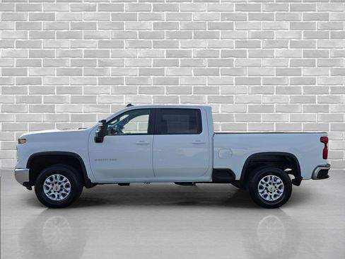 Used 2024 Chevrolet Silverado 3500 LT w/ Convenience Package AWD/4WD image 2