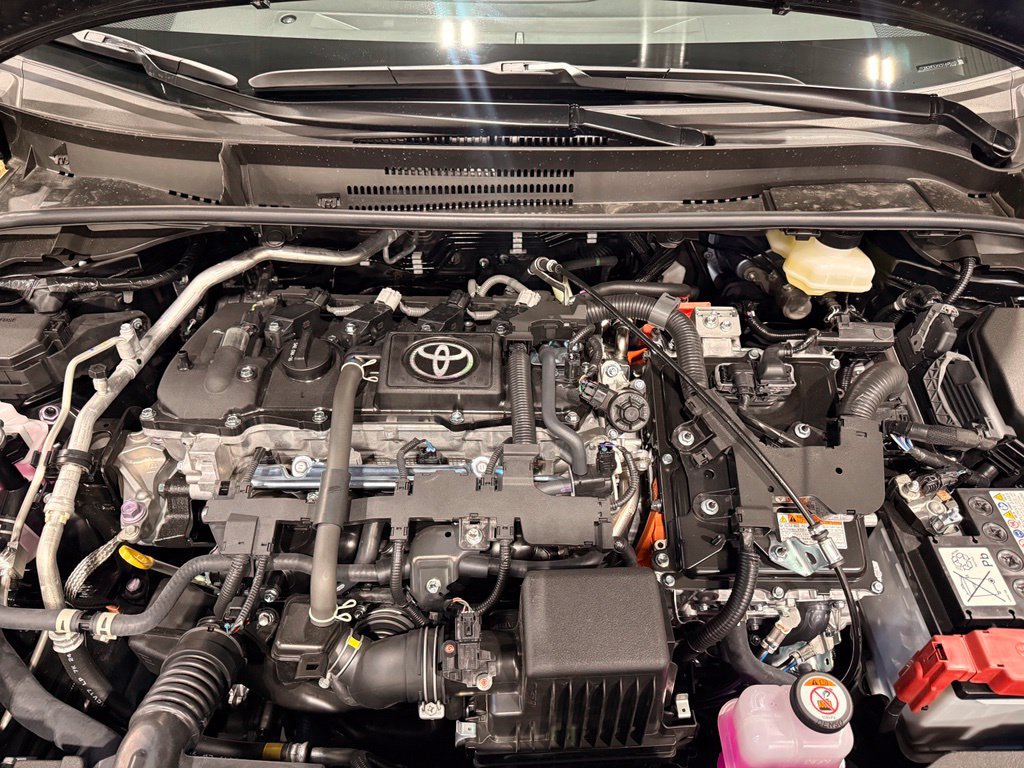 Used 2027 Toyota Corolla SE FWD image 11