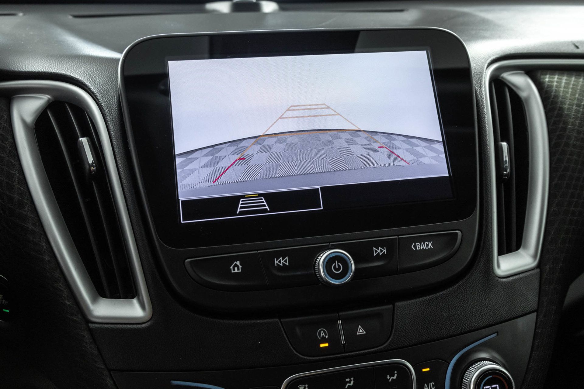 Used 2024 Chevrolet Malibu LT FWD image 10