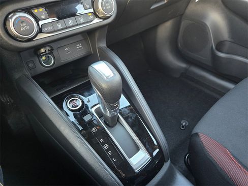 New 2025 Nissan Versa SR w/ Trunk Package image 12