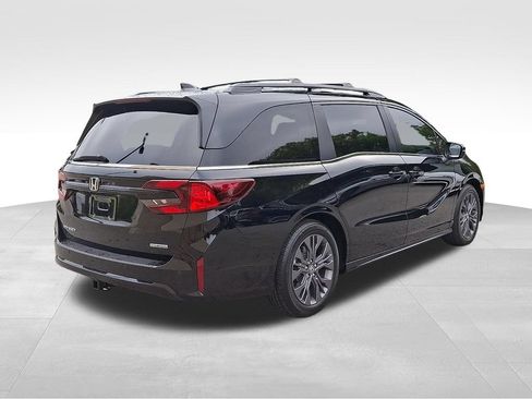 Used 2026 Honda Odyssey Touring image 6