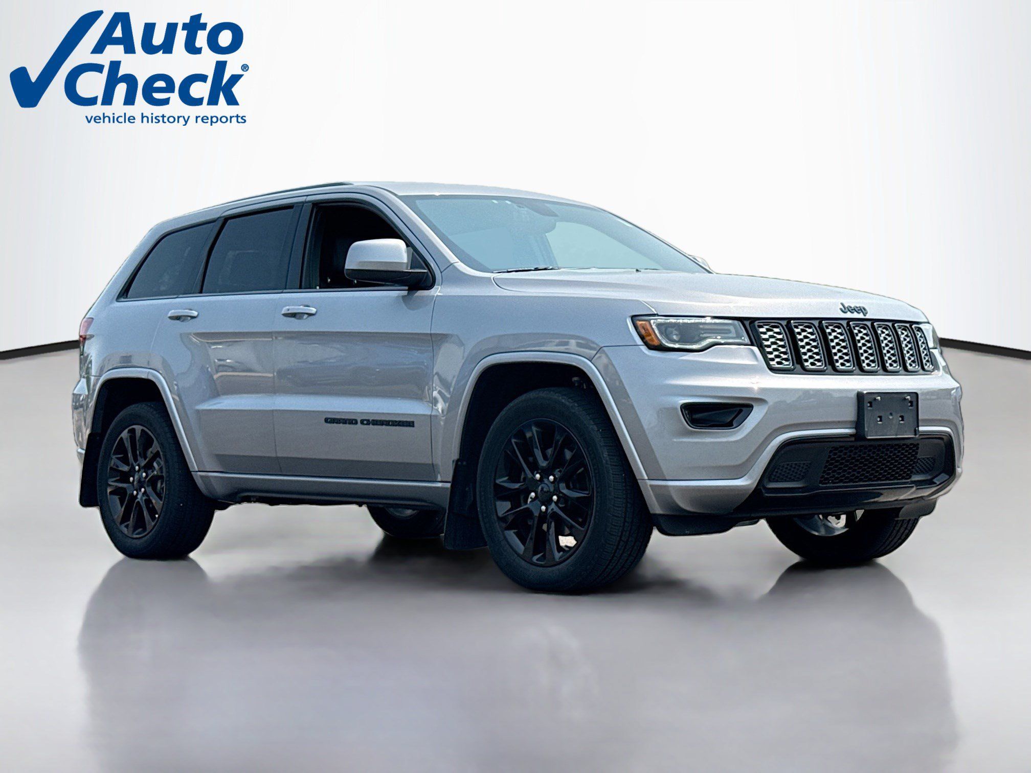 Used 2020 Jeep Grand Cherokee Altitude AWD/4WD image 1