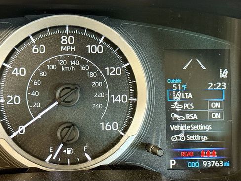 Used 2020 Toyota Corolla LE image 17