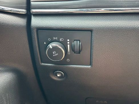 Used 2021 Jeep Grand Cherokee Limited w/ Luxury Group II RWD image 29