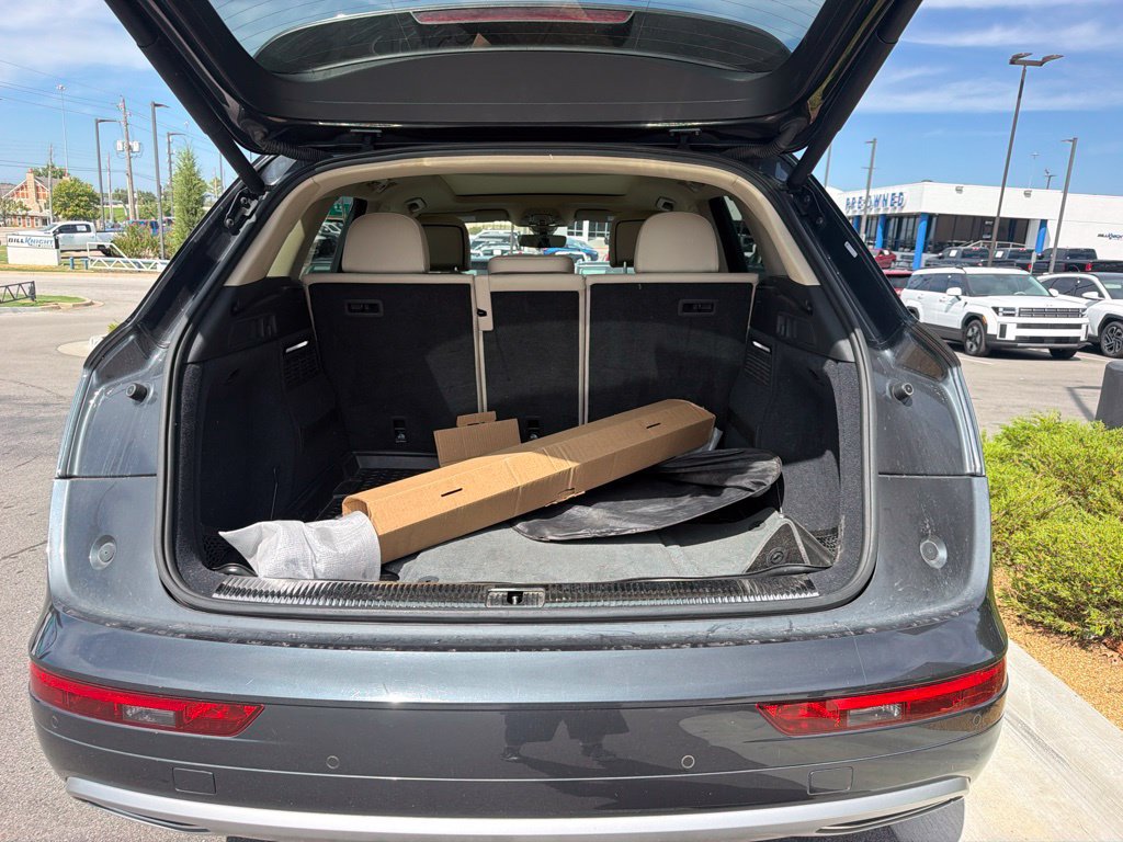 Used 2019 Audi Q5 Prestige w/ Prestige Package AWD/4WD image 12