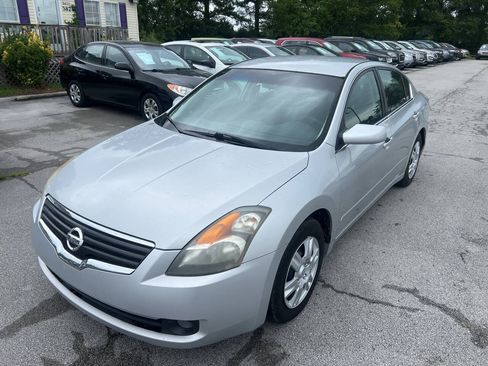 Used 2009 Nissan Altima 2.5 S FWD image 2