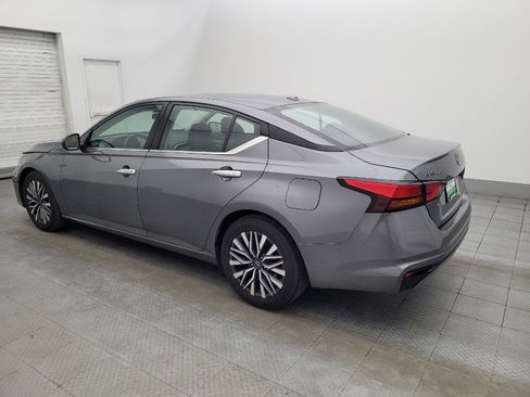 Used 2023 Nissan Altima 2.5 SV image 3