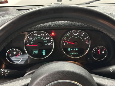 Used 2014 Jeep Wrangler Unlimited Sport w/ Connectivity Group AWD/4WD image 26