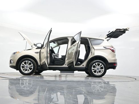 Used 2017 Ford Escape SE w/ SE Cold Weather Package image 58