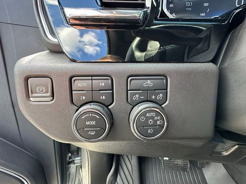 Used 2023 Chevrolet Silverado 1500 RST image 3