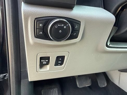 Used 2018 Ford F150 XLT w/ Equipment Group 302A Luxury AWD/4WD image 14