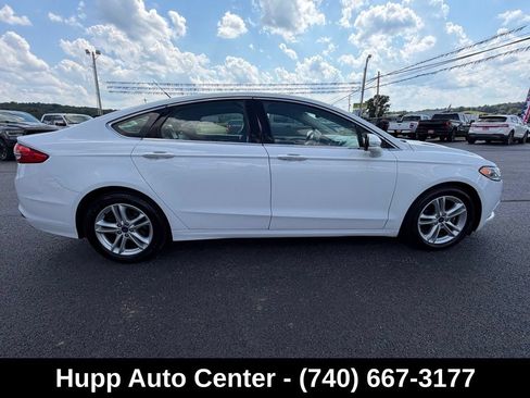 Used 2018 Ford Fusion SE w/ Fusion SE Technology Package FWD image 20
