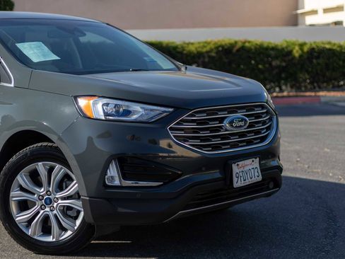 Used 2021 Ford Edge Titanium w/ Cargo Accessory Package image 9