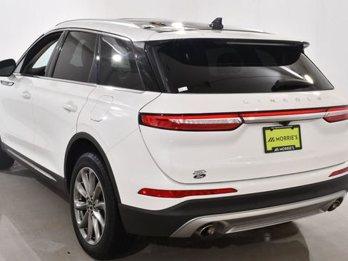 Used 2022 Lincoln Corsair AWD w/ Premium Package image 14