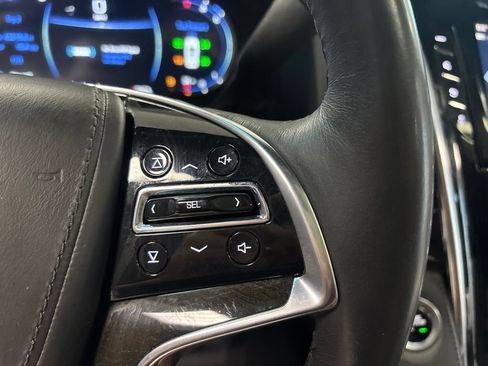Used 2018 Cadillac Escalade Platinum AWD/4WD image 26
