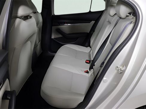 Used 2024 MAZDA MAZDA3 s image 18