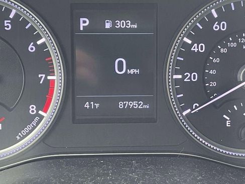 Used 2019 Hyundai Santa Fe SE image 24