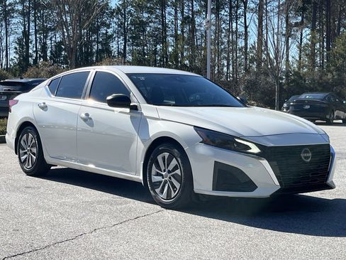 Certified 2025 Nissan Altima 2.5 S image 24